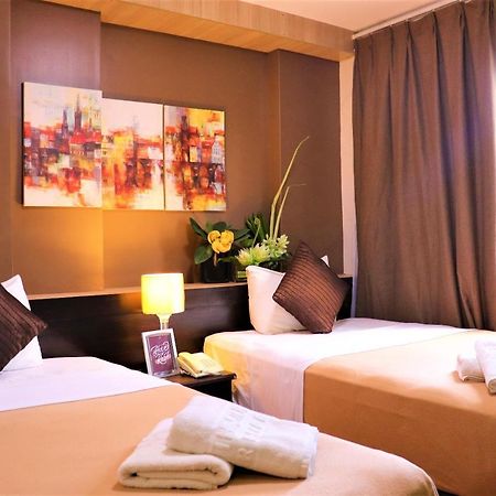 The Studio 18 Residences Manille Extérieur photo