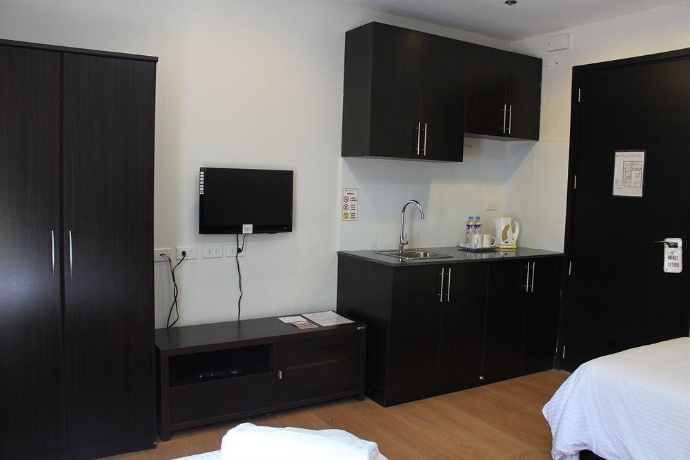 The Studio 18 Residences Manille Extérieur photo