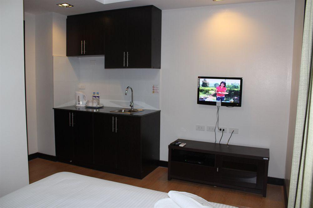 The Studio 18 Residences Manille Extérieur photo