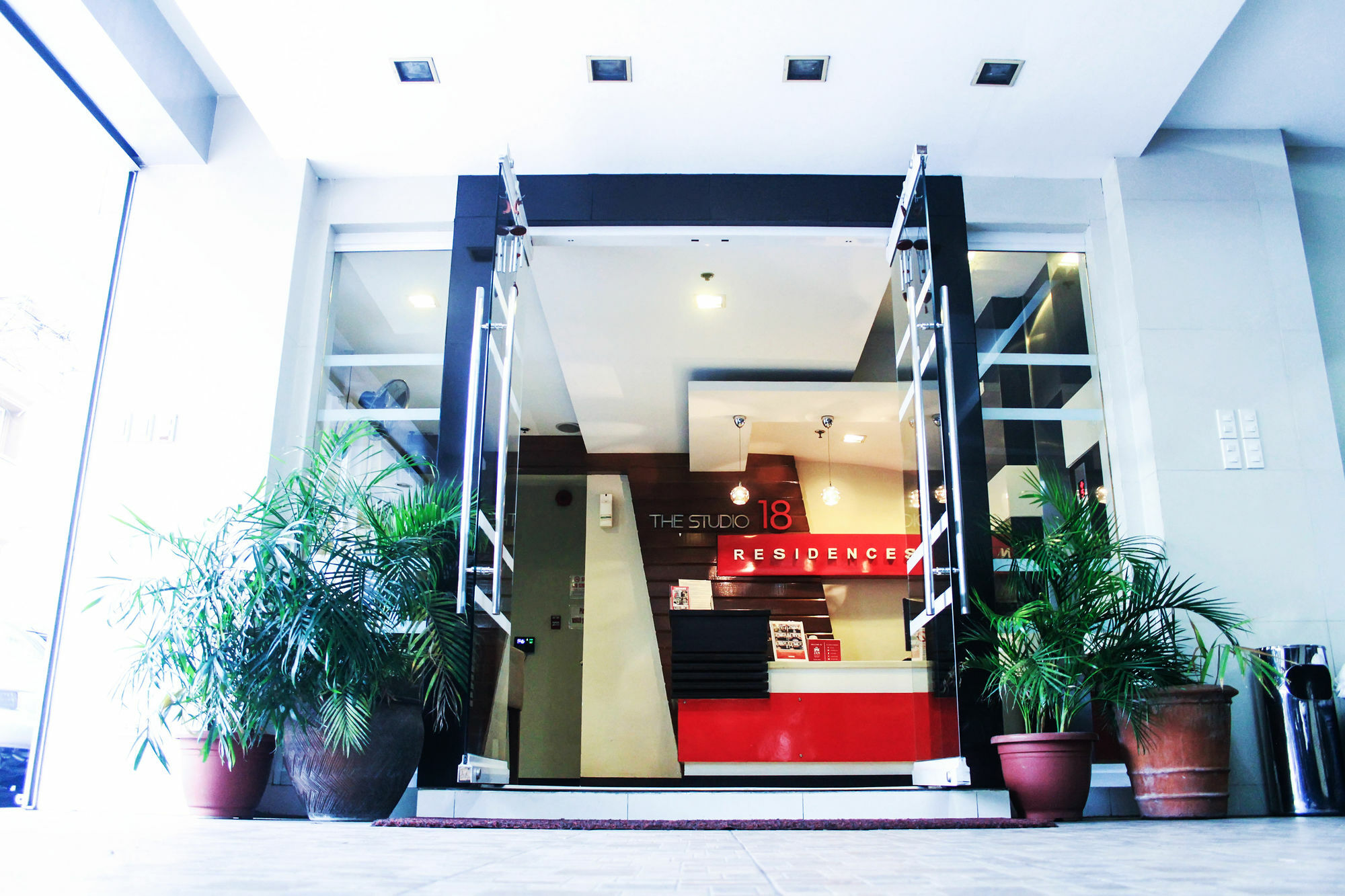 The Studio 18 Residences Manille Extérieur photo